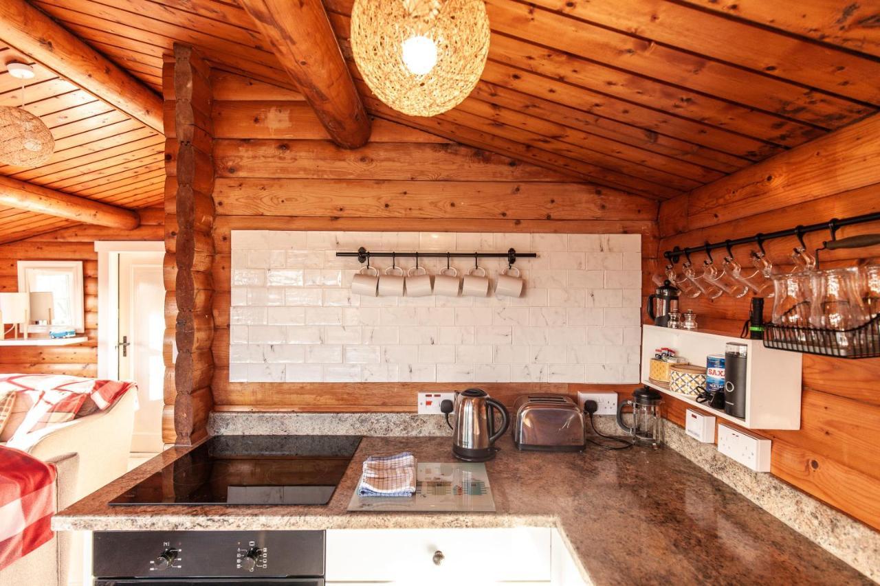 Welsh Retreat 2 Bedroom Log Cabin - Seren Property Trawsfynydd Buitenkant foto