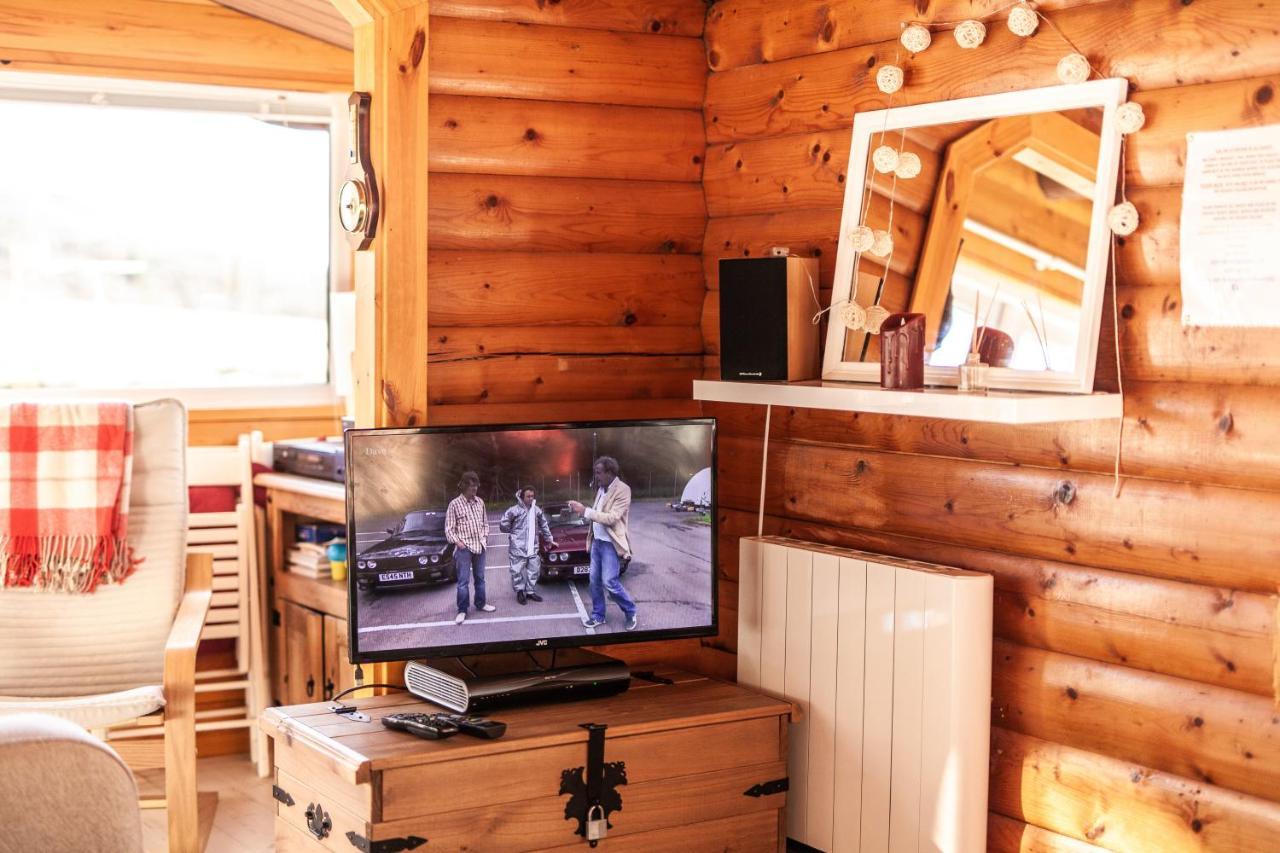 Welsh Retreat 2 Bedroom Log Cabin - Seren Property Trawsfynydd Buitenkant foto